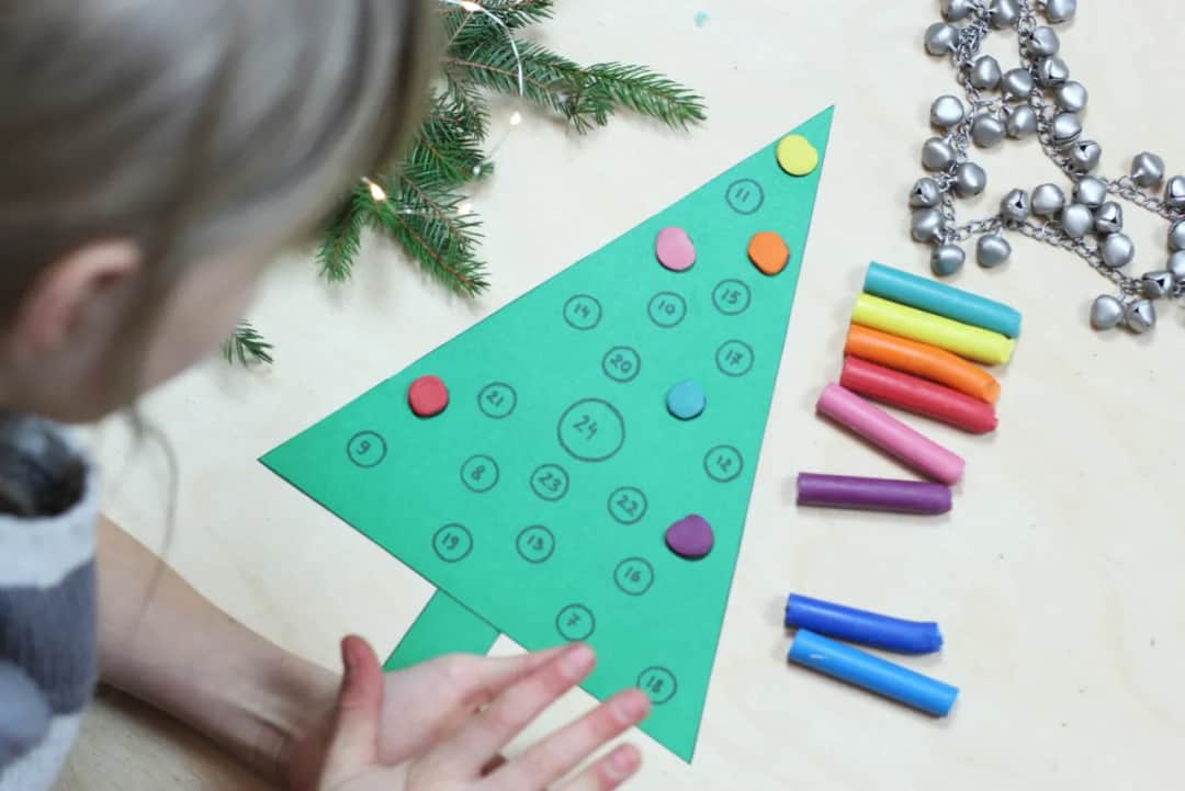 Kalendarz adwentowy DIY do druku: darmowe szablony i pomysły!