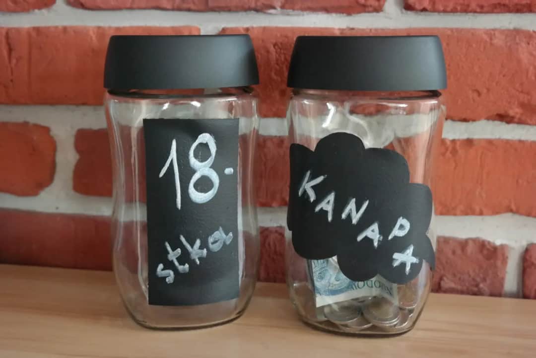 Skarbonka z butelki: DIY krok po kroku. Oszczędzaj i baw się!