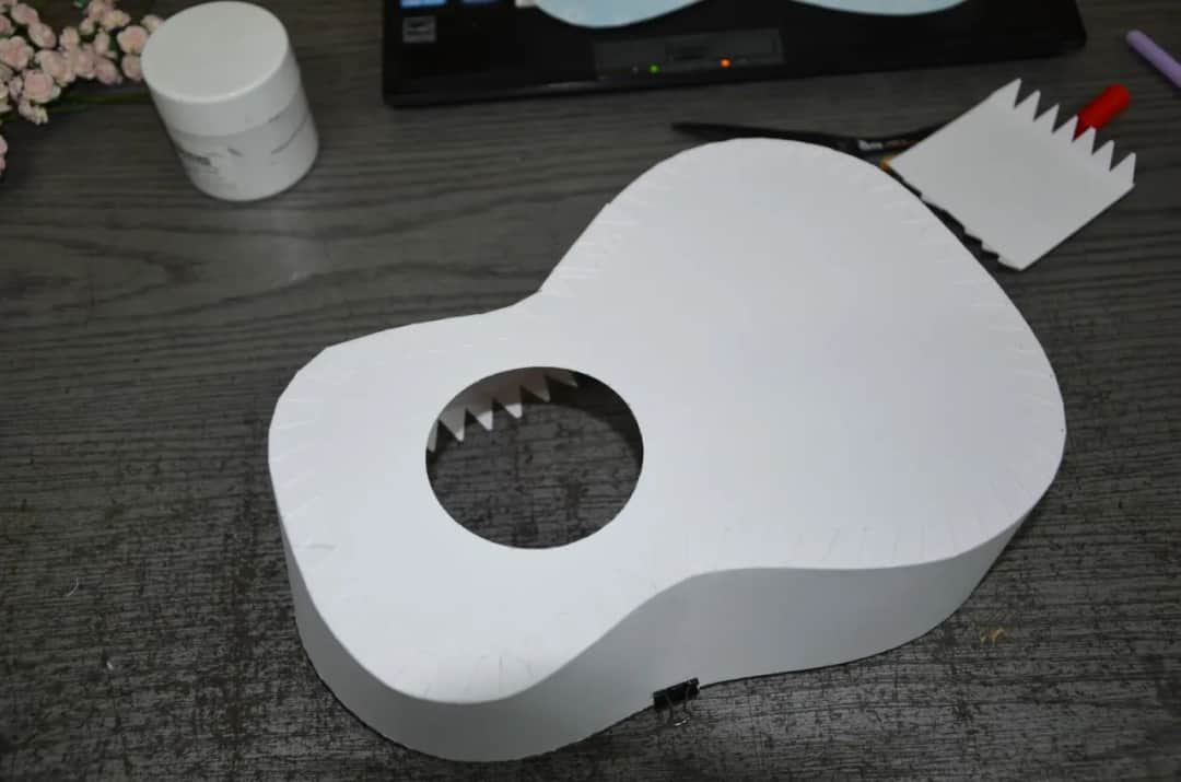 Gitara z kartonu: Zrób to sam! Kreatywny przewodnik DIY dla każdego